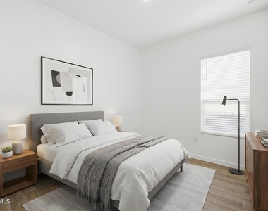 21718 N 58th Street - Photo Thumbnail 11