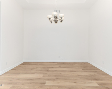 17665 N 98th Way - Photo Thumbnail 10