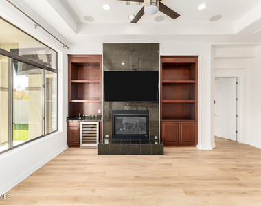 17665 N 98th Way - Photo Thumbnail 7