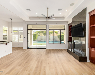 17665 N 98th Way - Photo Thumbnail 6