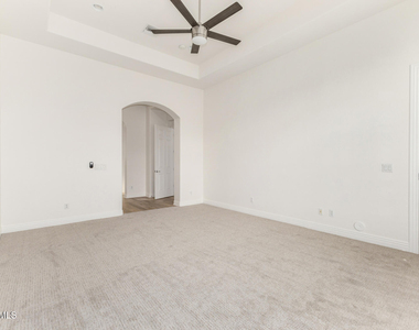 17665 N 98th Way - Photo Thumbnail 12