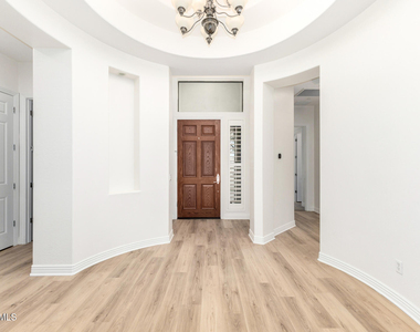 17665 N 98th Way - Photo Thumbnail 5