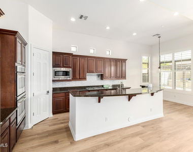 17665 N 98th Way - Photo Thumbnail 9