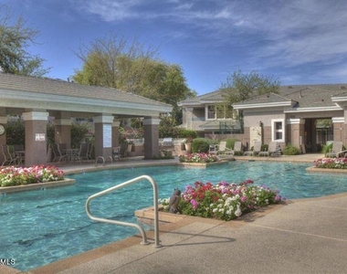 15221 N Clubgate Drive - Photo Thumbnail 4
