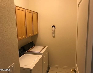 15221 N Clubgate Drive - Photo Thumbnail 14