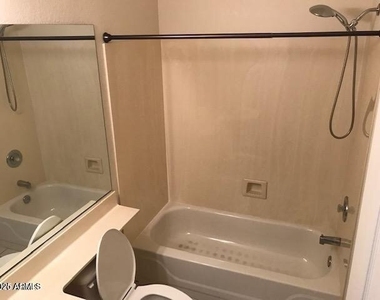 15221 N Clubgate Drive - Photo Thumbnail 11