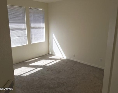15221 N Clubgate Drive - Photo Thumbnail 8
