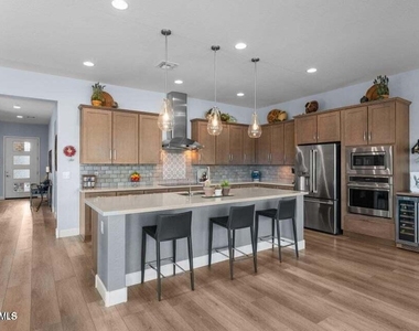 3199 Prospector Way - Photo Thumbnail 7