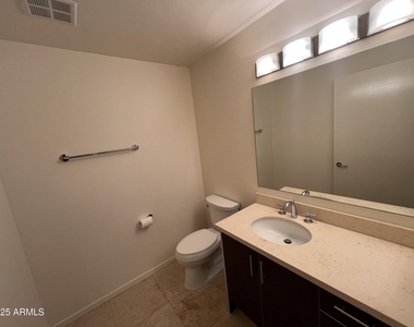 7121 E Rancho Vista Drive - Photo Thumbnail 14