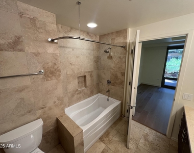7121 E Rancho Vista Drive - Photo Thumbnail 12