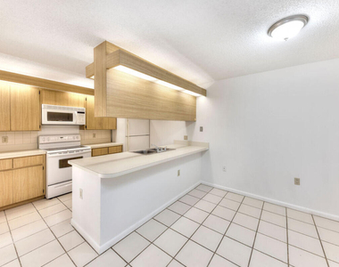 5731 57th Way - Photo Thumbnail 15