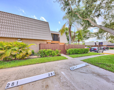 5731 57th Way - Photo Thumbnail 7