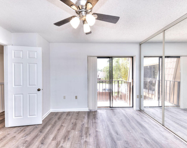 5731 57th Way - Photo Thumbnail 16