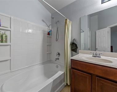 1124 Sophia Street - Photo Thumbnail 32