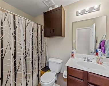 1124 Sophia Street - Photo Thumbnail 25