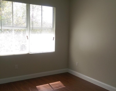 182 Lake Monterey Circle - Photo Thumbnail 2