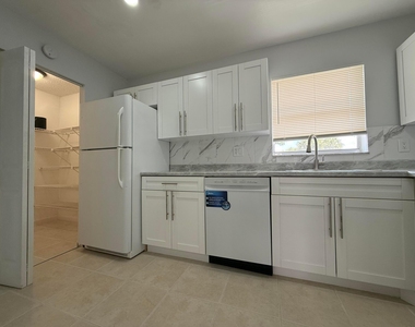 228 Lake Dora Drive - Photo Thumbnail 7