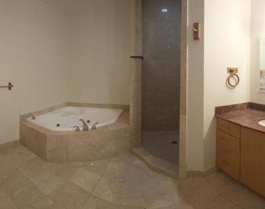 1640 Presidential Way - Photo Thumbnail 11