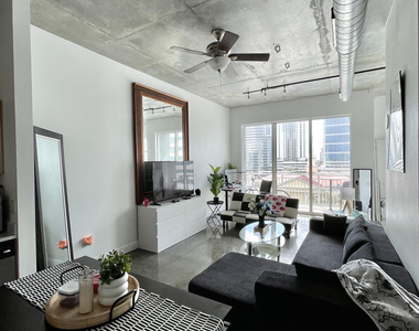 313 Ne 2nd Street - Photo Thumbnail 1
