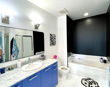 313 Ne 2nd Street - Photo Thumbnail 2