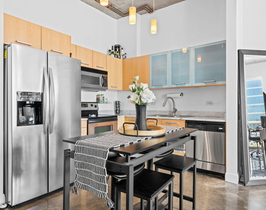 313 Ne 2nd Street - Photo Thumbnail 6