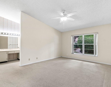 10001 Country Brook Road - Photo Thumbnail 12