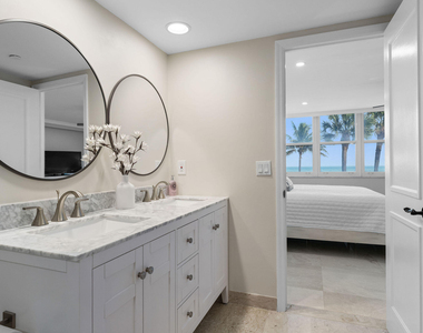 500 Ocean Drive - Photo Thumbnail 31
