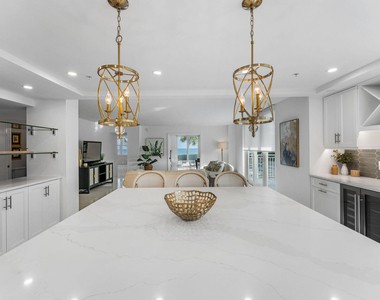 500 Ocean Drive - Photo Thumbnail 23