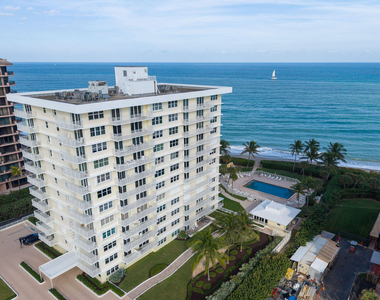 500 Ocean Drive - Photo Thumbnail 2