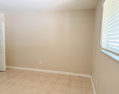 12420 Peconic Court - Photo Thumbnail 20