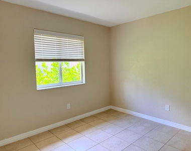 12420 Peconic Court - Photo Thumbnail 16