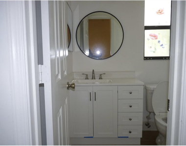 3130 Millwood Terrace - Photo Thumbnail 9