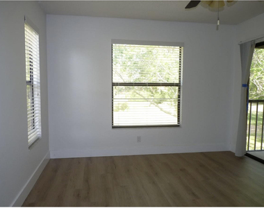 3130 Millwood Terrace - Photo Thumbnail 10