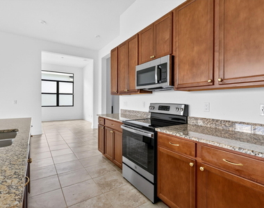 11344 Sw Pietra Way - Photo Thumbnail 10