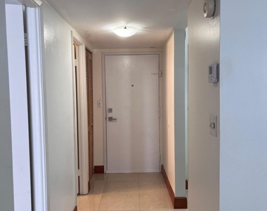 2851 Ne 183rd Street - Photo Thumbnail 5