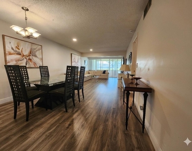 1560 Nw 18th Avenue - Photo Thumbnail 3