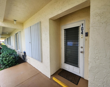 1560 Nw 18th Avenue - Photo Thumbnail 2