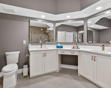 5801 Coach House Circle - Photo Thumbnail 24