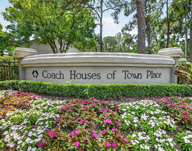 5801 Coach House Circle - Photo Thumbnail 28
