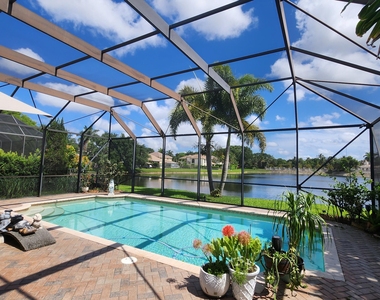 10334 Medicis Place - Photo Thumbnail 15