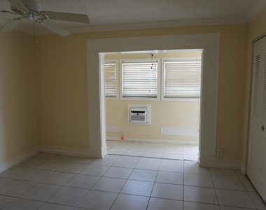 34 Andover B - Photo Thumbnail 11