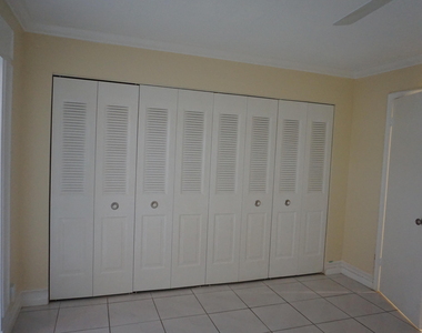 34 Andover B - Photo Thumbnail 9