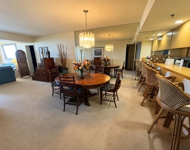 101 S Seas Drive - Photo Thumbnail 7