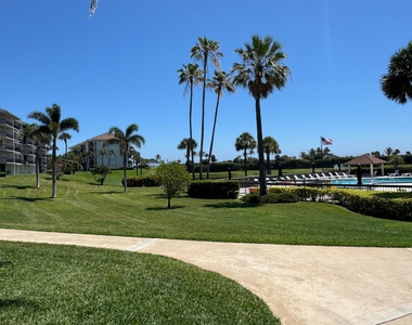 101 S Seas Drive - Photo Thumbnail 10