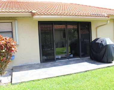 4525 Nutmeg Tree Lane - Photo Thumbnail 18