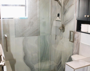 4525 Nutmeg Tree Lane - Photo Thumbnail 12