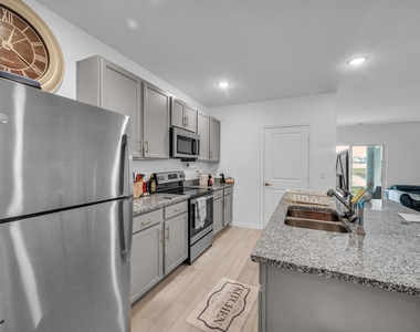 5082 Armina Place - Photo Thumbnail 4