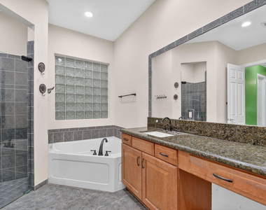 10247 Isle Wynd Court - Photo Thumbnail 41