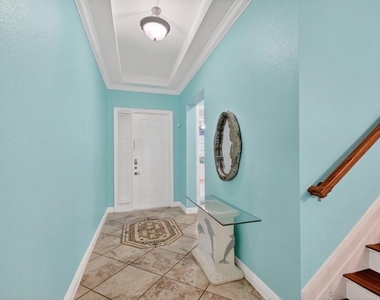 10247 Isle Wynd Court - Photo Thumbnail 6
