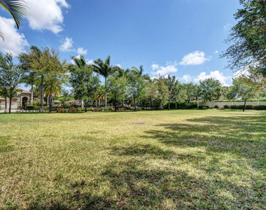 10247 Isle Wynd Court - Photo Thumbnail 76